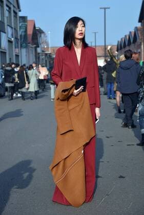 milano 22-02-2107 milano fashion week - settimana della moda sfilata gucci nella foto street style - streetsnaps  0