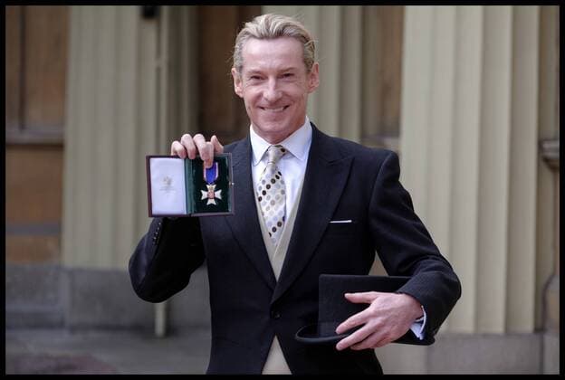 Verleihung von Ritterorden in London . 23 02 2017. London, United Kingdom. Investitures. Buckingham Palace. Mr. John Carmichael after the Queen s investitures at Buckingham Palace  xi-Imagesx xPoolx IIM-14494-0016