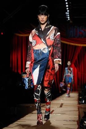 Mailand Fashion Week - Moschino Modenschau Milan woman s Fashion Week Fall Winter 2017 2018. Milano Moda donna , autunno inverno 2017 2018 . Moschino fashion Show  Copyright: xSickix xIPAx xFotosickix