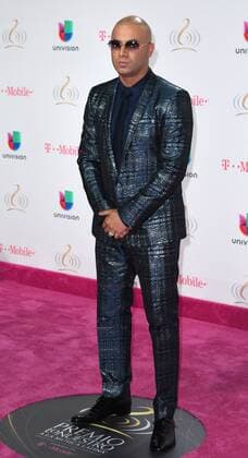 Latin artist Wisin walks the red carpet at the Univision 2017 Premio Lo Nuestro a La Música Latina show at the American Airlines Arena in Miami,Florida, February 23, 2017.  MIA20170223140 GARYxIxROTHSTEIN