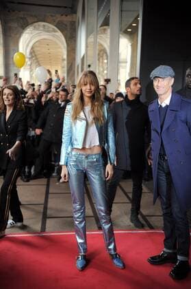 Milan, Gigi Hadid for Tommy Hilfiger meets fans in Rinascente The supermodel Gigi Hadid comes in Rinascente and meet fans. Supercortata 4 bodyguard and an impressive service of order, greets his fans in Tommy Hilfiger stand, which has produced a new fragrance for her,  Copyright: xMimmoxCarrierox xIPAx xMimmoxCarrierox