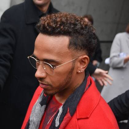 Mailand Fashion Week - Lewis Hamilton Milano 24 02 2017 Fashion Week, Lewis Hamilton besucht Armani MOdenschau moda  0