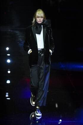 Milan woman s Fashion Week Fall Winter 2017 2018. Milano Moda donna , autunno inverno 2017 2018 . Emporio Armani Fashion Show Pictured: Model  Copyright: xRiccardoxGiordanoxSickix xIPAx xFotosickix