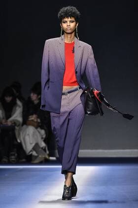 Milan woman s Fashion Week Fall Winter 2017 2018. Milano Moda donna , autunno inverno 2017 2018 . Versace fashion show Pictured: Model  Copyright: xRiccardoxGiordanoxSickix xIPAx xFotosickix