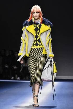 Milan woman s Fashion Week Fall Winter 2017 2018. Milano Moda donna , autunno inverno 2017 2018 . Versace fashion show Pictured: Model  Copyright: xRiccardoxGiordanoxSickix xIPAx xFotosickix
