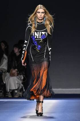 Milan woman s Fashion Week Fall Winter 2017 2018. Milano Moda donna , autunno inverno 2017 2018 . Versace fashion show Pictured: Model  Copyright: xRiccardoxGiordanoxSickix xIPAx xFotosickix