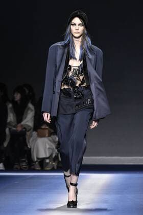 Milan woman s Fashion Week Fall Winter 2017 2018. Milano Moda donna , autunno inverno 2017 2018 . Versace fashion show Pictured: Model  Copyright: xRiccardoxGiordanoxSickix xIPAx xFotosickix