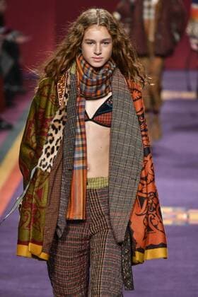 Milan woman s Fashion Week Fall Winter 2017 2018. Milano Moda donna , autunno inverno 2017 2018 . ETRO fashion show Pictured: Model  Copyright: xRiccardoxGiordanoxSickix xIPAx xFotosickix