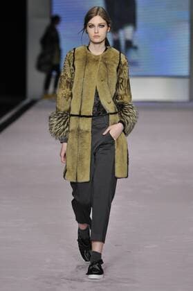 Italy: Grandi Fur fashion show A model walks the runway at the Grandi Fur show during Milan Fashion Week Fall Winter 2017 18.  GaetanoxPiazzolla
