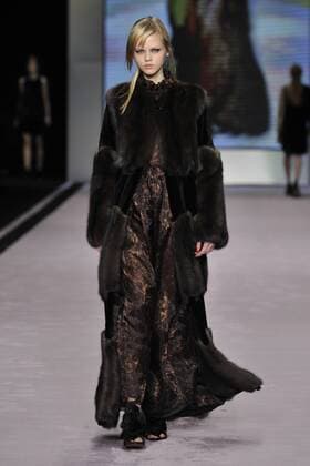 Italy: Pajero Fur Show A model walks the runway at the Pajero Fur show during Milan Fashion Week Fall Winter 2017 18.  GaetanoxPiazzolla