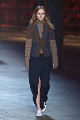(170225) -- MILAN, Feb. 25, 2017 -- A model presents a creation for fashion house Diesel Black Gold during Milan Fashion Week Fall Winter 2017 2018 on Feb. 24, 2017, in Milan, Italy. ) ITALY-MILAN-FASHION WEEK-DIESEL BLACK GOLD JinxYu 