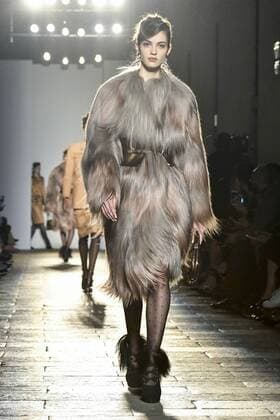 Milan woman s Fashion Week Fall Winter 2017 2018. Milano Moda donna , autunno inverno 2017 2018 . Bottega Veneta fashion show Pictured: Nieves Alvarez  Copyright: xRiccardoxGiordanoxSickix xIPAx xFotosickix