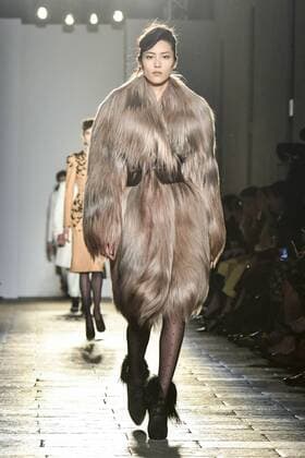 Milan woman s Fashion Week Fall Winter 2017 2018. Milano Moda donna , autunno inverno 2017 2018 . Bottega Veneta fashion show Pictured: Nieves Alvarez  Copyright: xRiccardoxGiordanoxSickix xIPAx xFotosickix