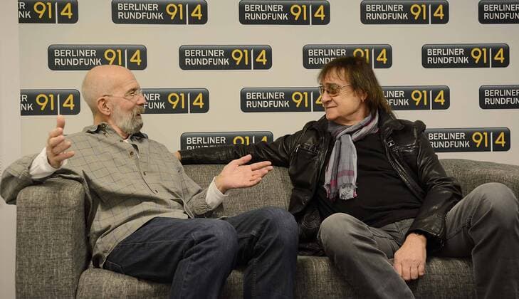 25 . 01 . 2017 , Berlin Steglitz : Berliner Rundfunk 91.4 . Der alte Ami Rik de Lisle und Maschine Dieter Birr von den Puhdys .