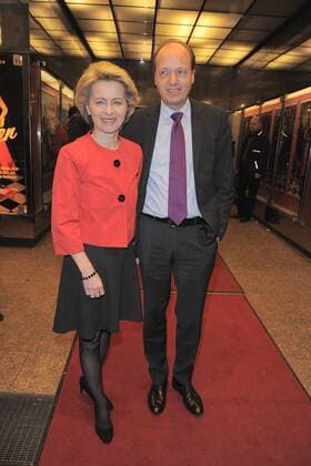 Ursula von der Leyen, Heiko von der Leyen Premiere Alles muss Glaenzen im Theater am Kudamm in Berlin am 25.02.2017