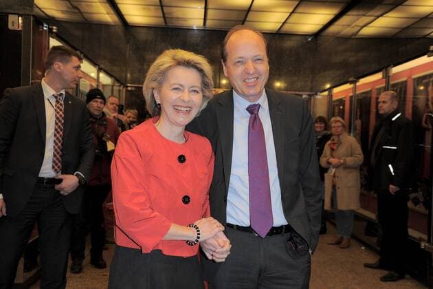 Ursula von der Leyen, Heiko von der Leyen Premiere Alles muss Glaenzen im Theater am Kudamm in Berlin am 25.02.2017
