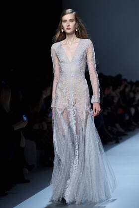 MILAN, Feb. 25, 2017 -- A model presents a collection for fashion house ERMANNO SCERVINO during Milan Fashion Week Fall Winter 2017 2018 on Feb. 25, 2017, in Milan, Italy. ) (lrz) ITALY-MILAN-FASHION WEEK-ERMANNO SCERVINO JinxYu 