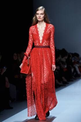 MILAN, Feb. 25, 2017 -- A model presents a collection for fashion house ERMANNO SCERVINO during Milan Fashion Week Fall Winter 2017 2018 on Feb. 25, 2017, in Milan, Italy. ) (lrz) ITALY-MILAN-FASHION WEEK-ERMANNO SCERVINO JinxYu 