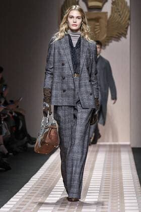 Milan woman s Fashion Week Fall Winter 2017 2018. Milano Moda donna , autunno inverno 2017 2018 . Trussardi fashion show Pictured: model  Copyright: xRiccardoxGiordanoxSickix xIPAx xFotosickix