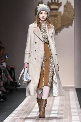 Milan woman s Fashion Week Fall Winter 2017 2018. Milano Moda donna , autunno inverno 2017 2018 . Trussardi fashion show Pictured: model  Copyright: xRiccardoxGiordanoxSickix xIPAx xFotosickix