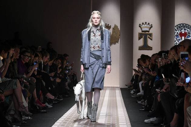 Bilder des Tages Milan woman s Fashion Week Fall Winter 2017 2018. Milano Moda donna , autunno inverno 2017 2018 . Trussardi fashion show Pictured: model  Copyright: xRiccardoxGiordanoxSickix xIPAx xFotosickix