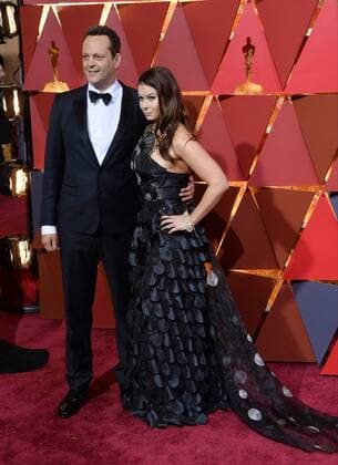 Actor Vince Vaughn (L) and Kyla Weber arrive on the red carpet for the 89th annual Academy Awards at the Dolby Theatre in the Hollywood section of Los Angeles on February 26, 2017.  LAP20170226720 JIMxRUYMEN