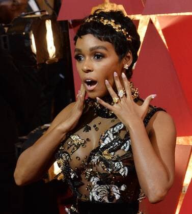 Actress singer Janelle Monae arrives on the red carpet for the 89th annual Academy Awards at the Dolby Theatre in the Hollywood section of Los Angeles on February 26, 2017.  LAP20170226721 JIMxRUYMEN