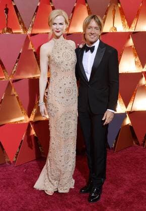 Actors Nicole Kidman and Keith Urban arrive on the red carpet for the 89th annual Academy Awards at the Dolby Theatre in the Hollywood section of Los Angeles on February 26, 2017.  LAP20170226749 JIMxRUYMEN