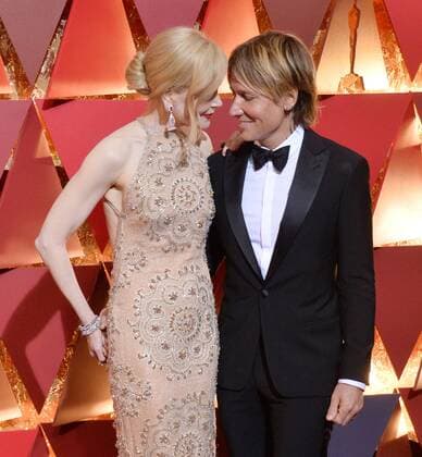 Actors Nicole Kidman and Keith Urban arrive on the red carpet for the 89th annual Academy Awards at the Dolby Theatre in the Hollywood section of Los Angeles on February 26, 2017.  LAP20170226750 JIMxRUYMEN