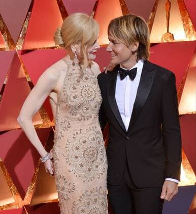 Actors Nicole Kidman and Keith Urban arrive on the red carpet for the 89th annual Academy Awards at the Dolby Theatre in the Hollywood section of Los Angeles on February 26, 2017.  LAP20170226751 JIMxRUYMEN