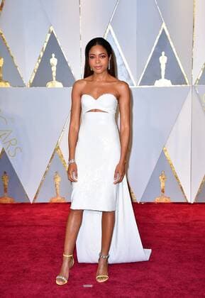 Actress Naomie Harris arrives on the red carpet for the 89th annual Academy Awards at the Dolby Theatre in the Hollywood section of Los Angeles on February 26, 2017.  LAP2017022748 KEVINxDIETSCH