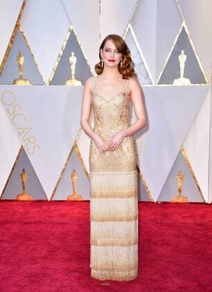 Emma Stone arrives on the red carpet for the 89th annual Academy Awards at the Dolby Theatre in the Hollywood section of Los Angeles on February 26, 2017.  LAP2017022770 KEVINxDIETSCH