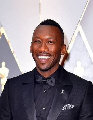Mahershala Ali arrives on the red carpet for the 89th annual Academy Awards at the Dolby Theatre in the Hollywood section of Los Angeles on February 26, 2017.  LAP2017022849 KEVINxDIETSCH