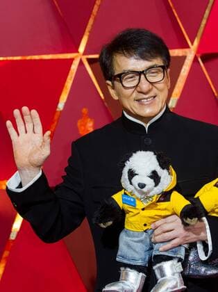 (170227) -- LOS ANGELES, Feb. 26, 2017 -- Actor Jackie Chan arrives for the red carpet of the 89th Academy Awards at the Dolby Theater in Los Angeles, the United States, on Feb. 26, 2017. )(gj) U.S.-LOS ANGELES-OSCAR-RED CARPET YangxLei 