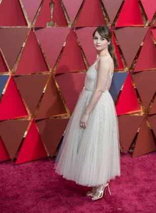 (170227) -- LOS ANGELES, Feb. 26, 2017 -- Actress Felicity Jones arrives for the red carpet of the 89th Academy Awards at the Dolby Theater in Los Angeles, the United States, on Feb. 26, 2017. )(gj) U.S.-LOS ANGELES-OSCAR-RED CARPET YangxLei 