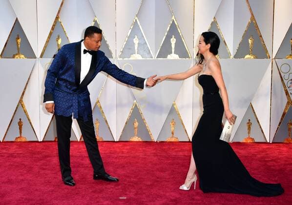 Terrence Howard and Mira Pak arrive on the red carpet for the 89th annual Academy Awards at the Dolby Theatre in the Hollywood section of Los Angeles on February 26, 2017.  LAP2017022869 KEVINxDIETSCH