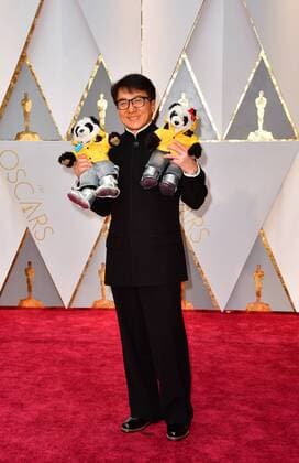 Jackie Chan arrives on the red carpet for the 89th annual Academy Awards at the Dolby Theatre in the Hollywood section of Los Angeles on February 26, 2017.  LAP2017022899 KEVINxDIETSCH