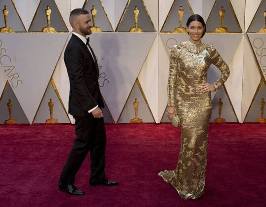 US actress Jessica Biel (R) and her husband, US actor and singer Justin Timberlake, pose at the red carpet during the 89th Academy Awards at the Dolby Theater in Hollywood, California, United States, 26 February 2017. 89TH CINEMA ACADEMY AWARDS IN HOLLYWOOD !ACHTUNG: NUR REDAKTIONELLE NUTZUNG!  Copyright: xARMANDOxARORIZOx HWD001 20170227-636237754649368560