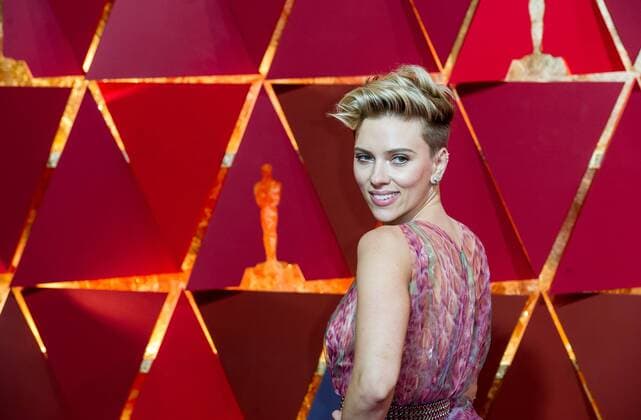 (170227) -- LOS ANGELES, Feb. 26, 2017 -- Actress Scarlett Johansson arrives for the red carpet of the 89th Academy Awards at the Dolby Theater in Los Angeles, the United States, on Feb. 26, 2017. )(gj) U.S.-LOS ANGELES-OSCAR-RED CARPET yangxlei 