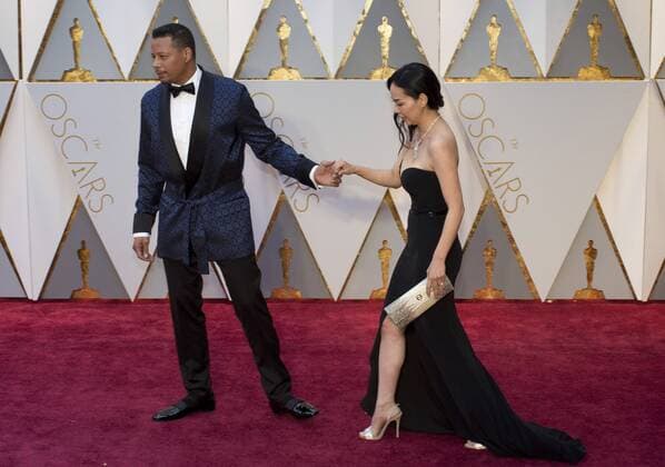 Actor Terrence Howard (L) and guest arrive to the red carpet during the 89th academy awards at the Dolby Theatre in Hollywood, California, USA, 26 February 2017. The Oscars are presented for outstanding individual or collective efforts in 24 categories in filmmaking. Press Room - 89th Academy Awards !ACHTUNG: NUR REDAKTIONELLE NUTZUNG!  Copyright: xArmandoxArorizox 20170227-636237857292049484