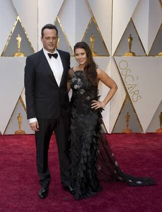 Actor Vince Vaugh (L) and his wife, Kyla Weber (R), arrive to the red carpet during the 89th academy awards at the Dolby Theatre in Hollywood, California, USA, 26 February 2017. The Oscars are presented for outstanding individual or collective efforts in 24 categories in filmmaking. 89th Academy Awards !ACHTUNG: NUR REDAKTIONELLE NUTZUNG!  Copyright: xArmandoxArorizox 20170227-636237859314719552