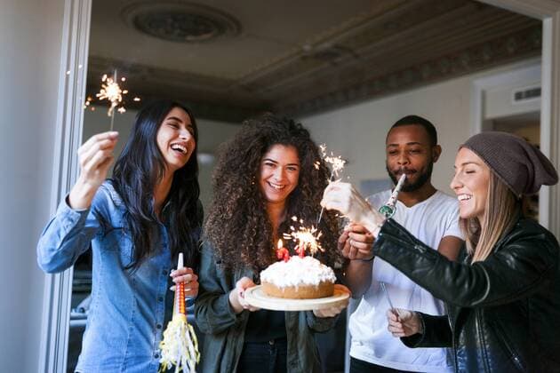 Group of young people celebrating birthday model released Symbolfoto property released  VABF01068