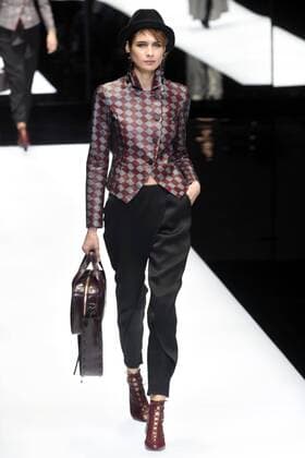 Bilder des Tages Milan woman s Fashion Week Fall Winter 2017 2018 Giorgio Armani Fashion Show Pictured  Copyright: xSimonaxChiocciax xIPAx xFotosickix