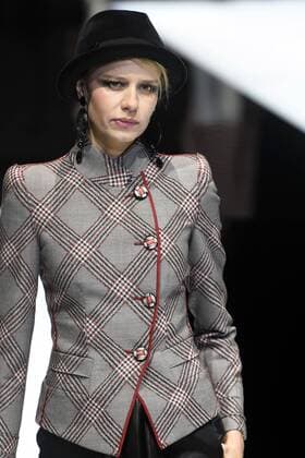 Milan woman s Fashion Week Fall Winter 2017 2018 Giorgio Armani Fashion Show Pictured  Copyright: xSimonaxChiocciax xIPAx xFotosickix