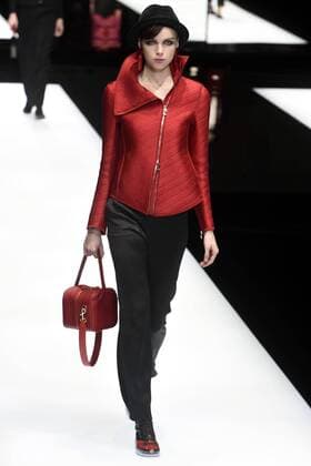 Milan woman s Fashion Week Fall Winter 2017 2018 Giorgio Armani Fashion Show Pictured  Copyright: xSimonaxChiocciax xIPAx xFotosickix