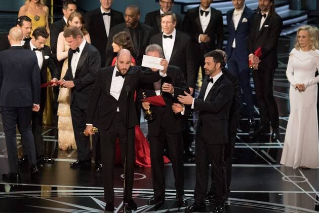 Feb 26, 2017 - Hollywood, California, U.S. - Jordan Horowitz, Jimmy Kimmel and Warren Beatty on stage during The 89th Oscars at the Dolby Theatre. Hollywood U.S. - ZUMAz03_ 20170226_sho_z03_766 Copyright: xMarkxSuban.x