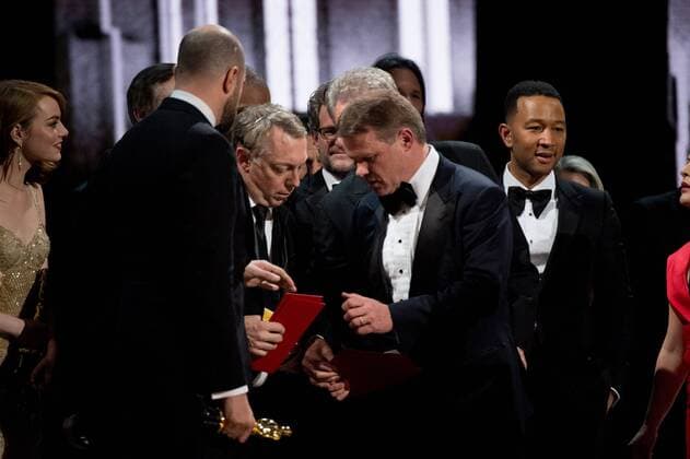 Feb 26, 2017 - Hollywood, California, U.S. - Show producers work onstage to correct the mix-up regarding Best Picture during The 89th Oscars at the Dolby Theatre. La La Land had been read as the winner, but the actual winner was Moonlight. Hollywood U.S. - ZUMAz03_ 20170226_sho_z03_778 Copyright: xPhilxMcCarten.x