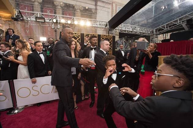 Feb 26, 2017 - Hollywood, California, U.S. - ALEX R. HIBBERT; Oscar nominee MAHERSHALA ALI, and JADEN PINER arrive on the red carpet of The 89th Oscars at the Dolby Theatre in Hollywood, CA on Sunday, February 26, 2017. Hollywood U.S. - ZUMAz03_ 20170226_sho_z03_836 Copyright: xMattxPetitx