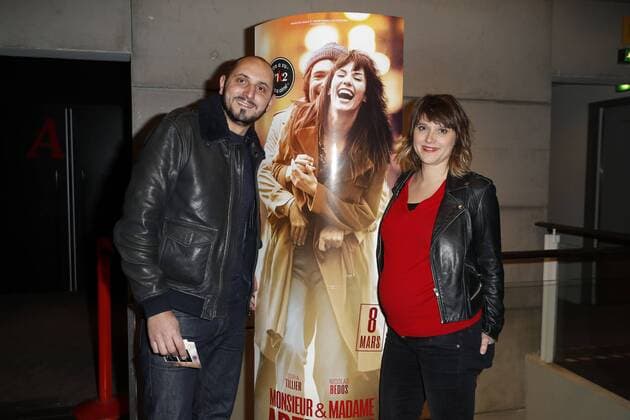 Karim Rissouli et sa femme enceinte CELEBRITES : Avant Premiere Monsieur et Madame Adelman - Paris - 27 02 2017 GwendolineLeGoff Panoramic 