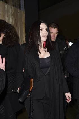 Beatrice Dalle - Ankunft Modenschau Yves St Laurent - Paris - 28 02 2017 JBAutissier Panoramic 
